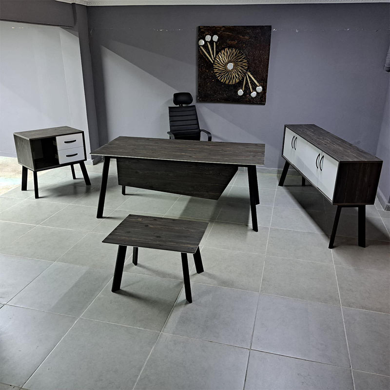 Retro Yönetici Masa Takımı